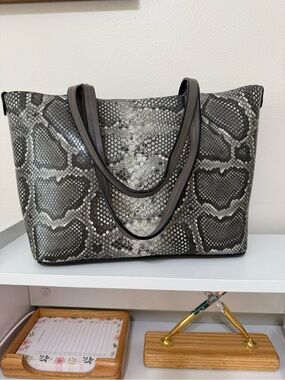 Gray Snake-Print Tote Bag - Unbranded